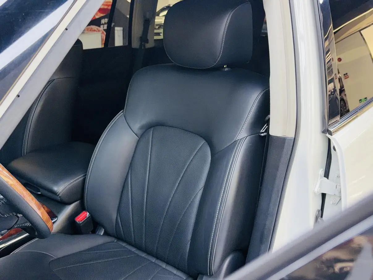 Infiniti Infiniti QX80 5.6L 4WD