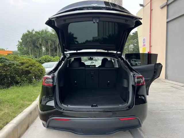Tesla Model Y Long battery life all-wheel drive version