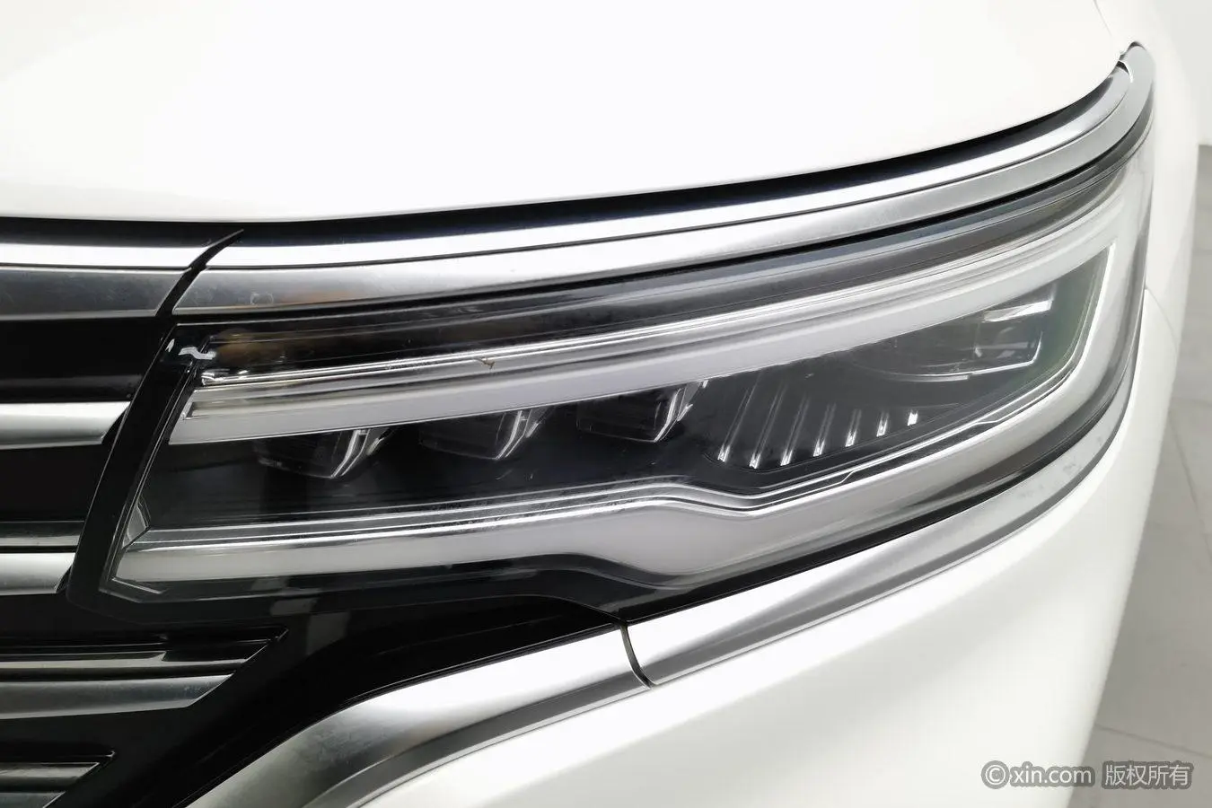 Roewe Roewe RX5 MAX 300TGI Automatic Smart Cockpit Deluxe Edition
