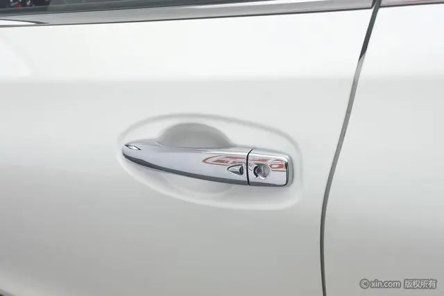 Nissan Qijun 2.5L CVT Luxury Pilot Edition 4WD