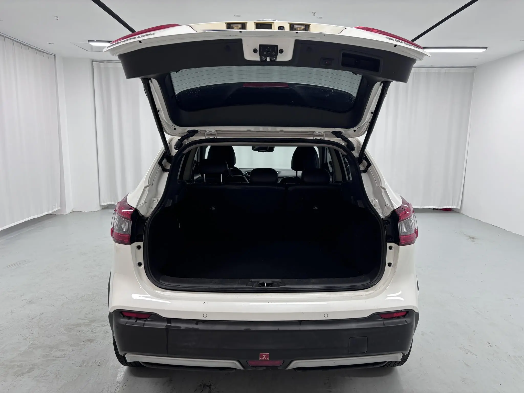 Nissan Qashqai 2.0 L XV Prem Deluxe Edition