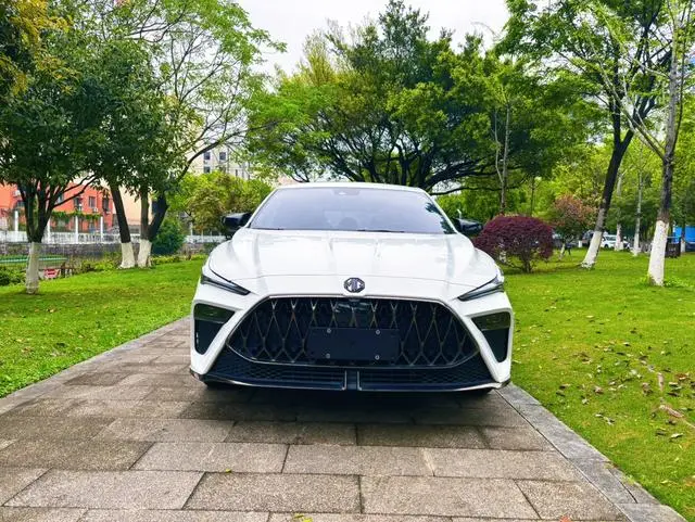 MG MG5 Scorpio 1.5T Trophy Sports Premium Edition