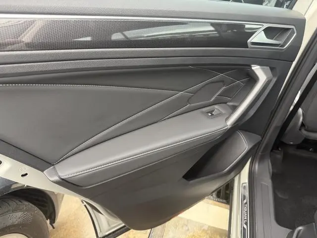 Volkswagen Tiguan L 330TSI automatic two-wheel drive Smart edition