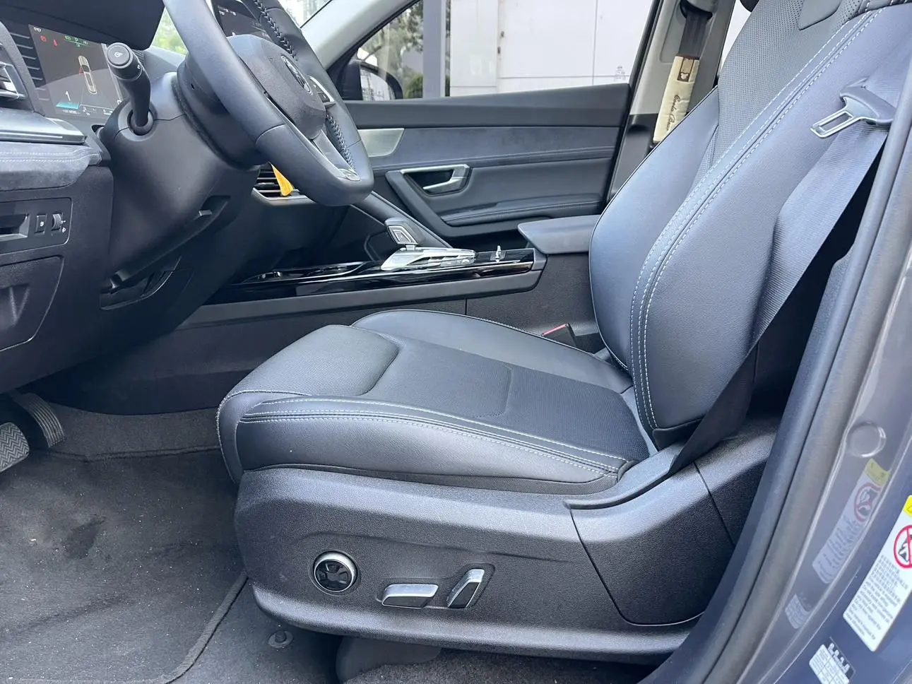 BYD Song Pro DM DM 1.5T four-wheel drive performance version flagship model