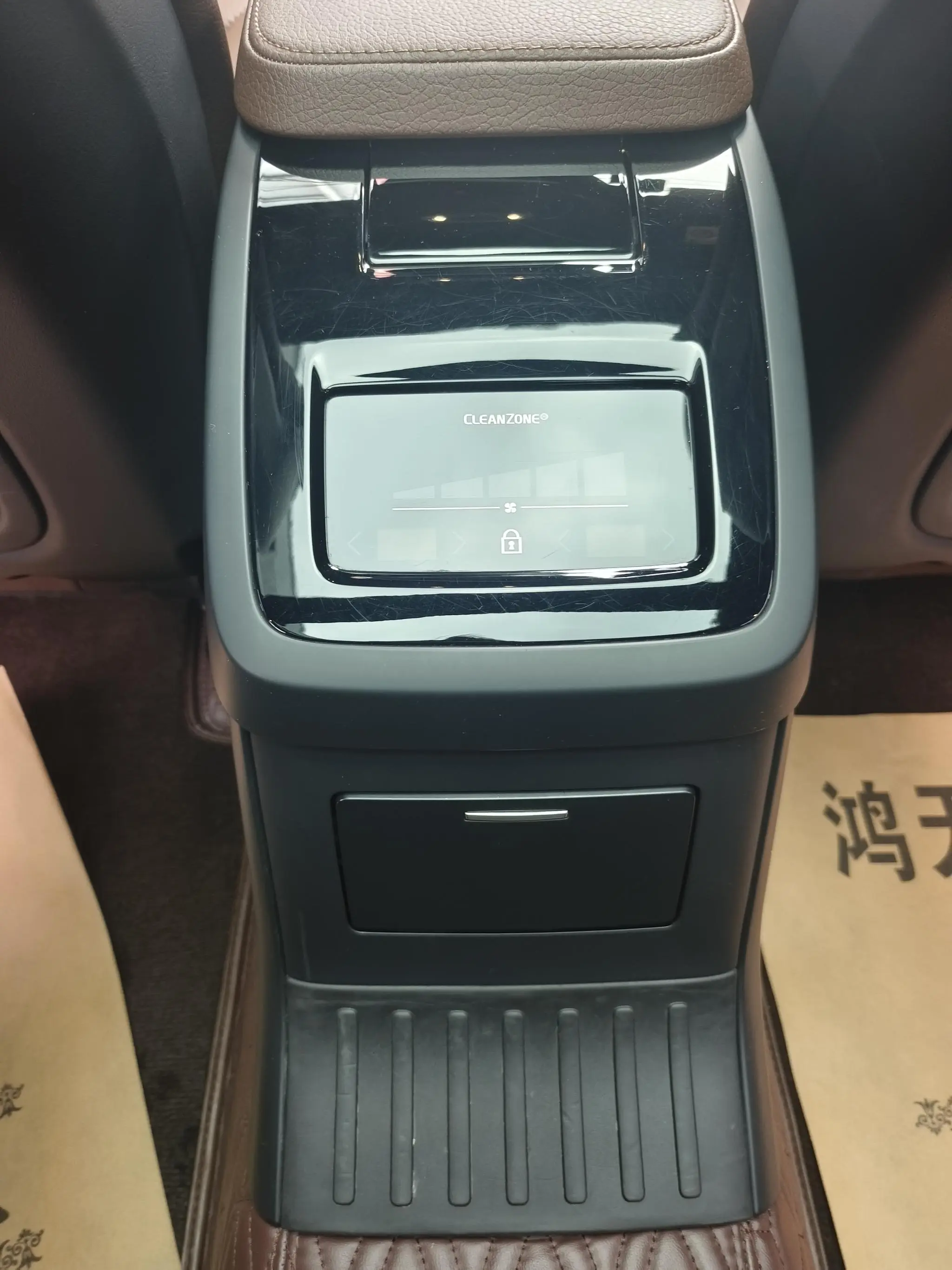 Volvo Volvo S90 PHEV T8 E-drive Hybrid Zhiyi Deluxe Edition