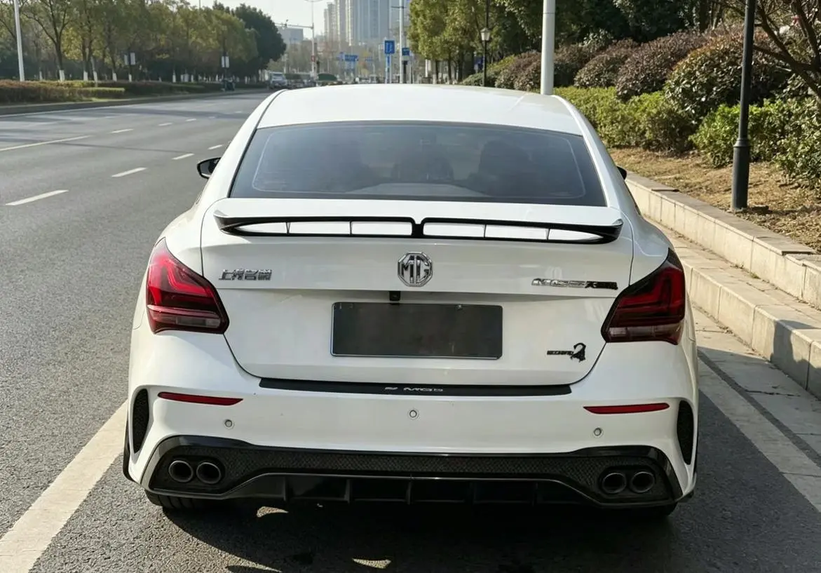 MG MG5 Scorpio 1.5T Deluxe Edition