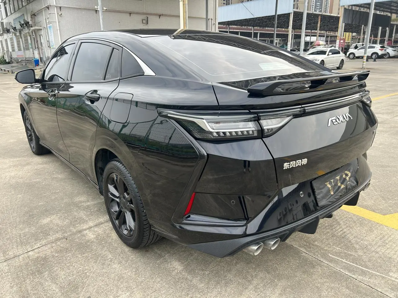 Dongfeng Fengshen Yi Hyun Mach Version 1.5L Automatic Glory Version