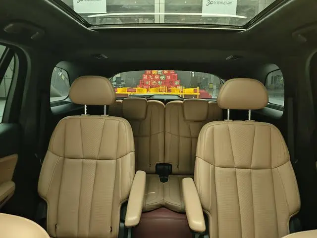 NIO NIO ES8 580KM signature version six seats