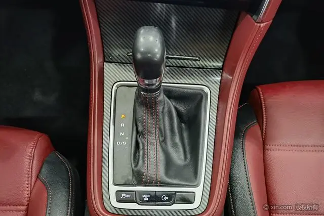 MG MG6 20T Automatic Trophy Competitive Edition + BOSE Audio Deluxe Set