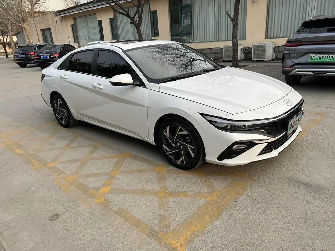 Hyundai Elantra 1.5L CVT GLX Elite Edition