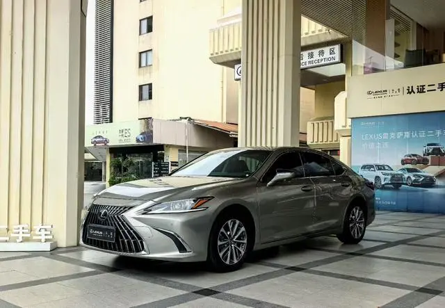Lexus Lexus ES 200 Excellent Edition
