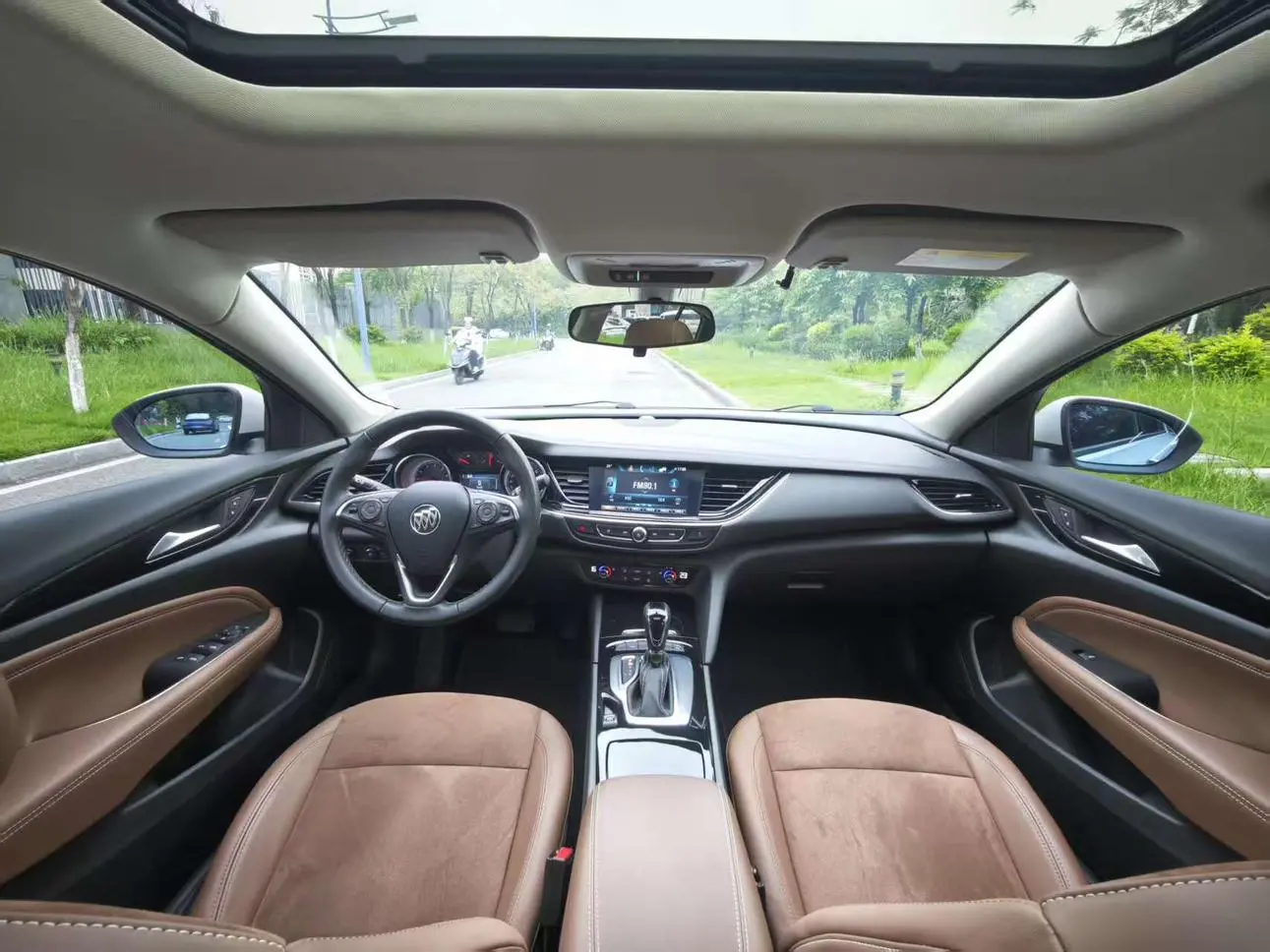 Buick Regal 20T leading type