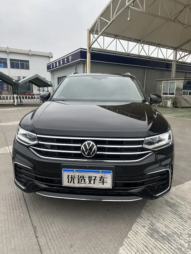 Volkswagen Tiguan L 330TSI two-wheel drive R-Line Premium edition
