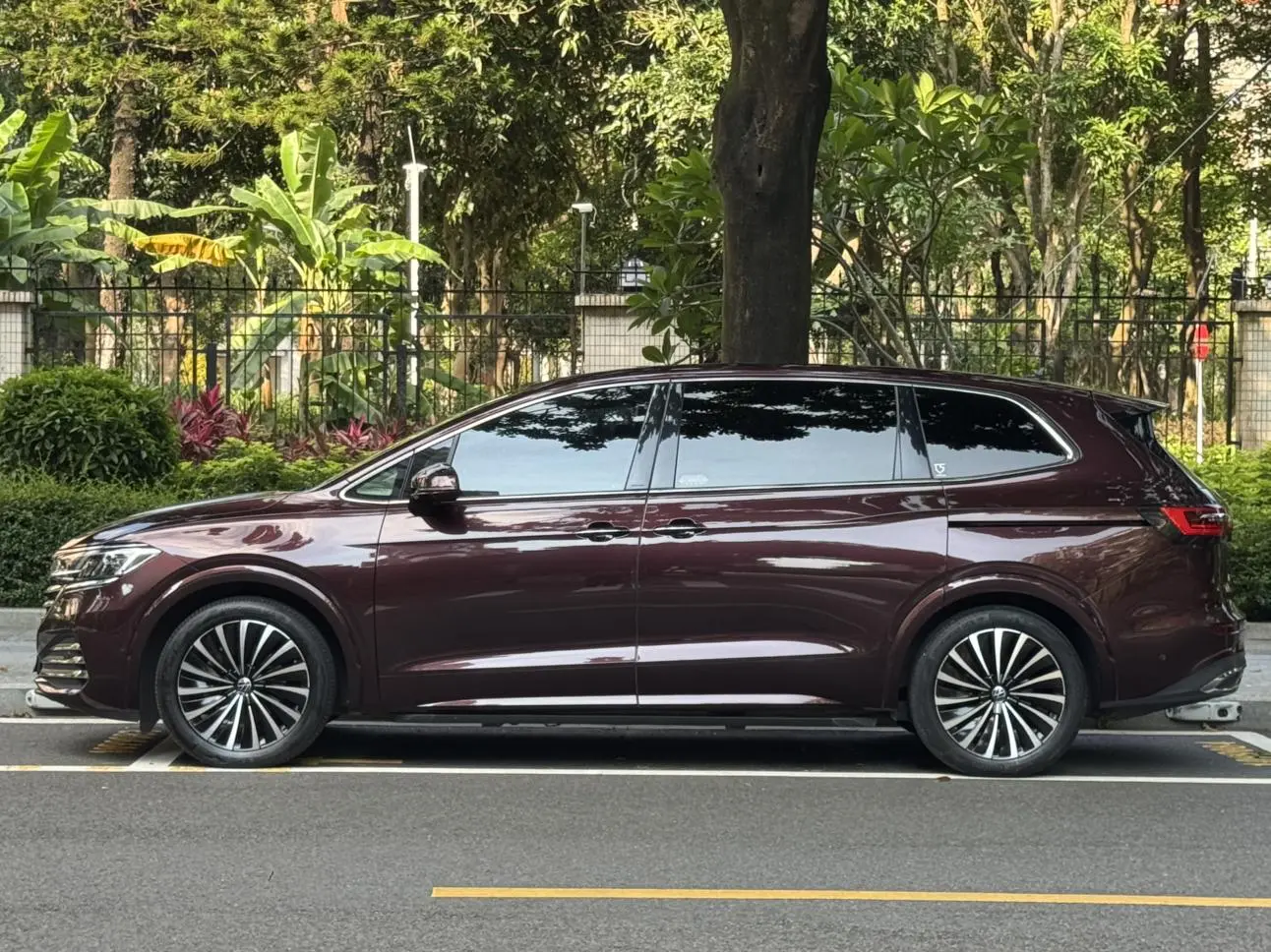 Volkswagen Weiran 380TSI Premium Edition
