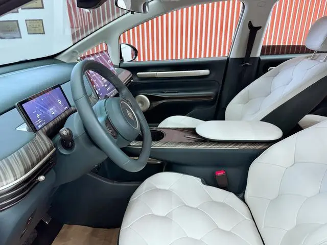 Baojun clouds 460 Pro