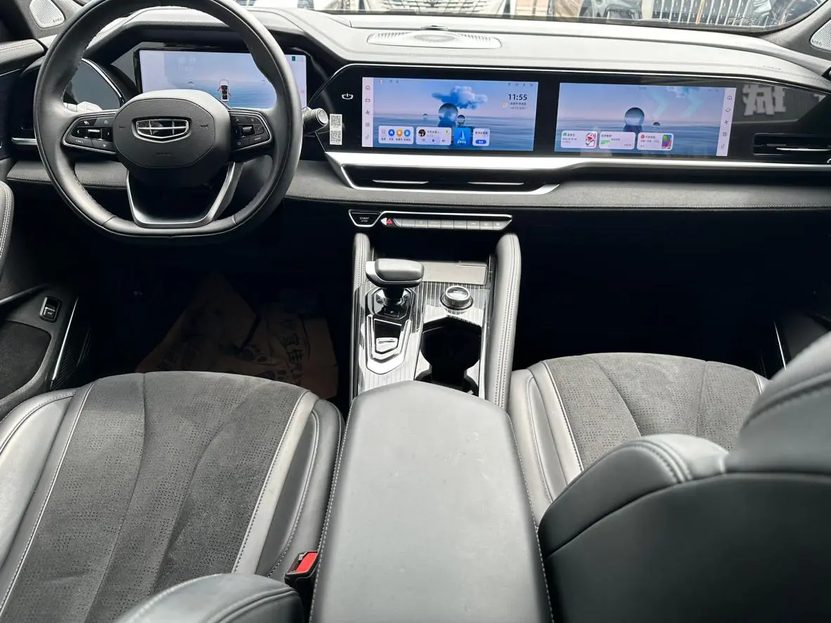 Geely Xingyue L 2.0TD high-power automatic two-wheel drive Skyrim version