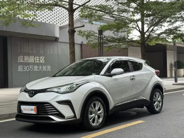 TOYOTA IZOA 2.0L Yixiang Edition