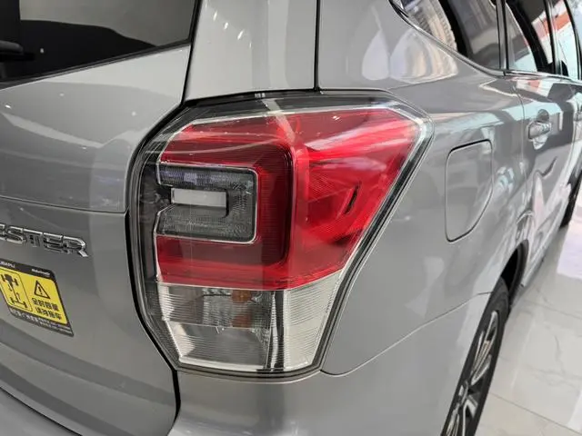 Subaru FORESTER Forester 2.0i Fashion Navigation Version