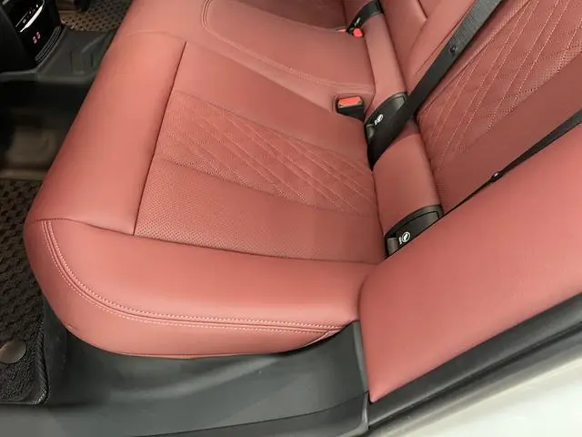BMW BMW 3 Series 325i M sports suit