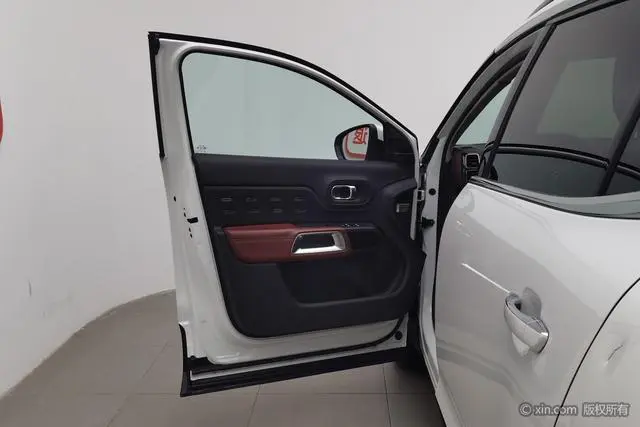 Citroen Tianyi C5 AIRCROSS 350THP luxury