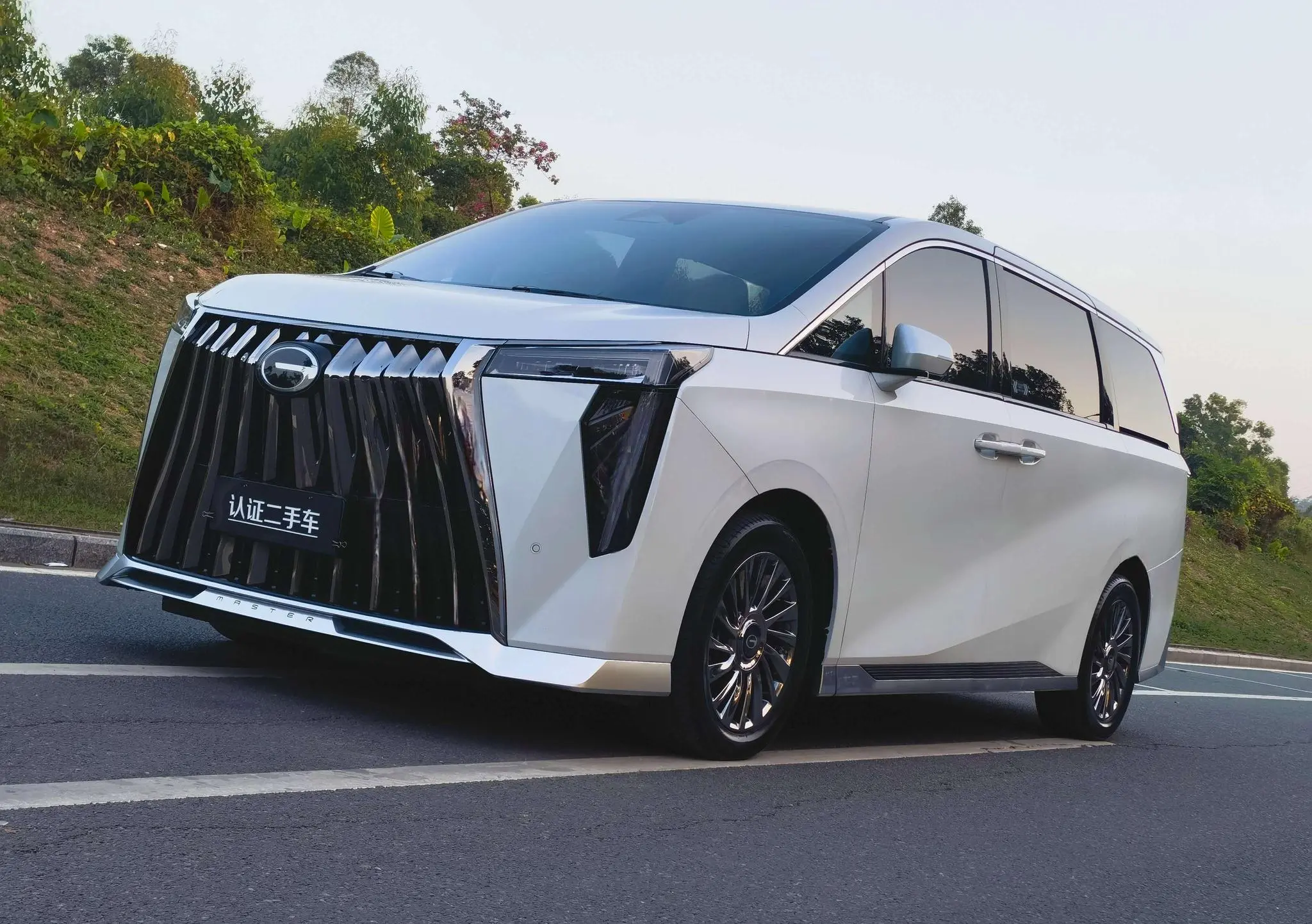 GAC Trumpchi M8 Master Series 2.0 TGDI Ultimate Edition