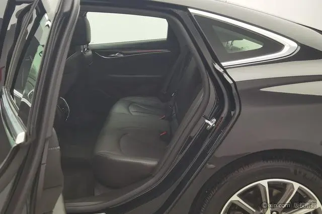 Buick Lacrosse 652T luxury