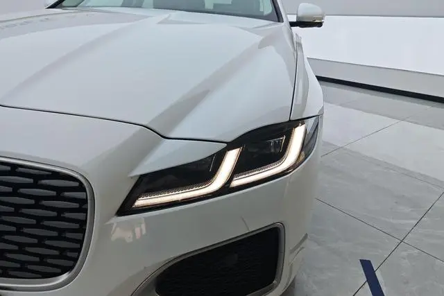 Jaguar Jaguar XFL 2.0T P250 two-wheel drive Exclusive Deluxe Edition