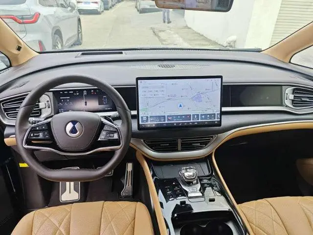 Denza Denza D9 DM Smart driving version 1020 four-wheel drive flagship model