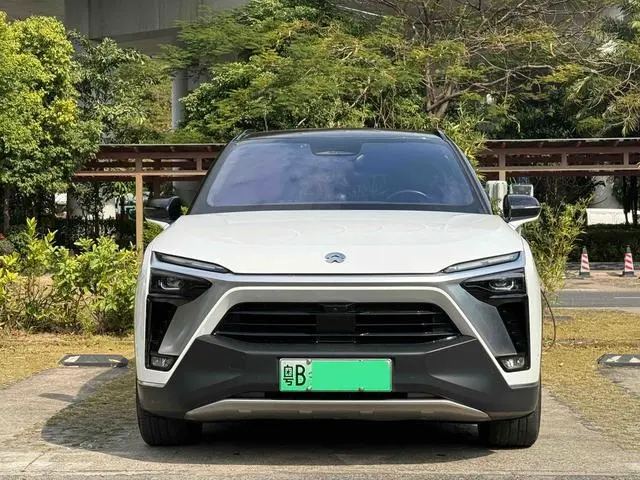 NIO NIO ES8 580KM base version six seats