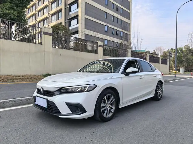 Honda Civic 240TURBO CVT Dynamic Version