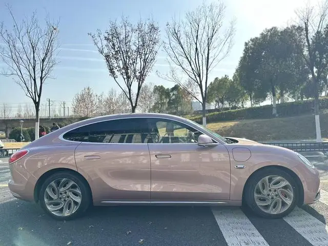Ora Euler Lightning Cat 555km Premium Edition