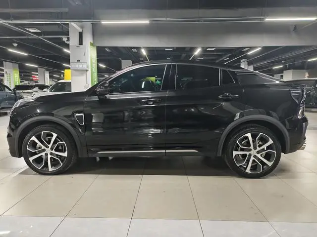 LYNK & CO Lynk 05 2.0TD four-wheel drive Halo