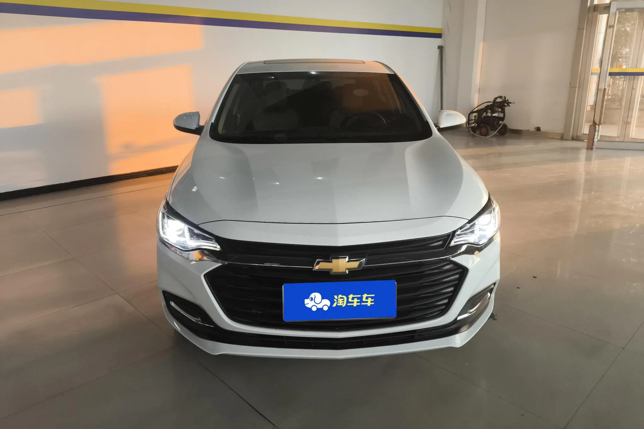 Chevrolet Cruze 320 automatic Enjoy Skylight version
