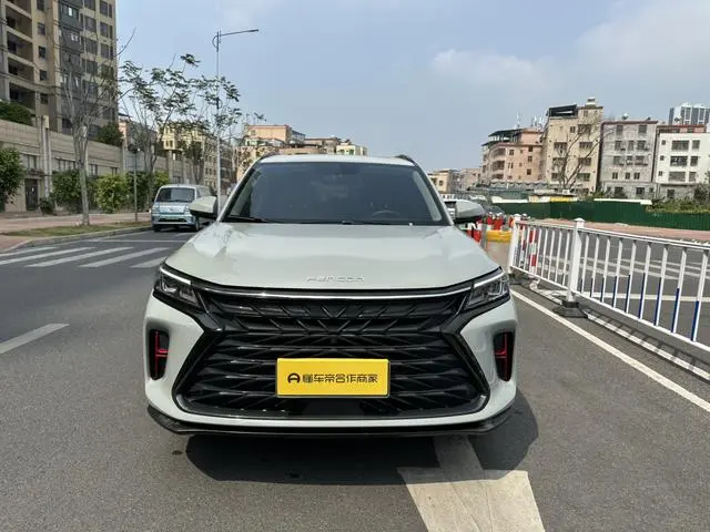 Dongfeng Fengguang Scenery 580 1.5T automatic enjoyment type