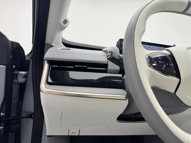 Dongfeng eπ eπ007 Pure electric 540 four-wheel drive Max version