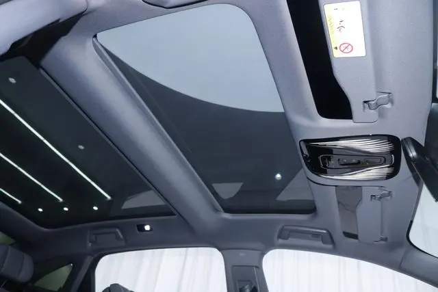 VOYAH Lantu chasing light PHEV Ultra-long battery life, four-wheel drive ultimate edition