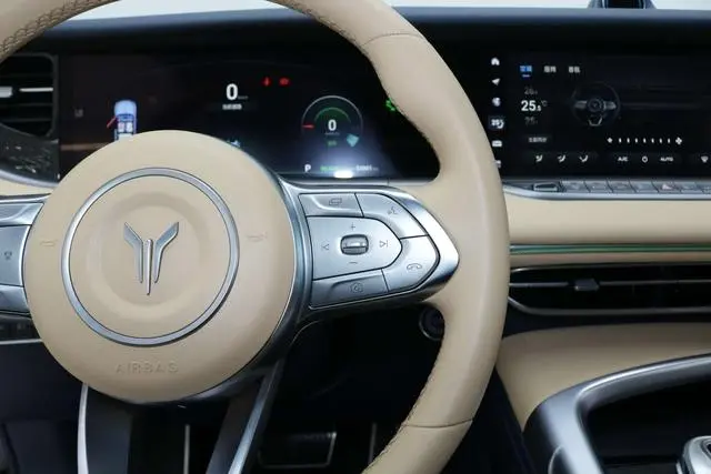 VOYAH Lan Tu FREE Four-wheel drive, long battery life, pure electric version