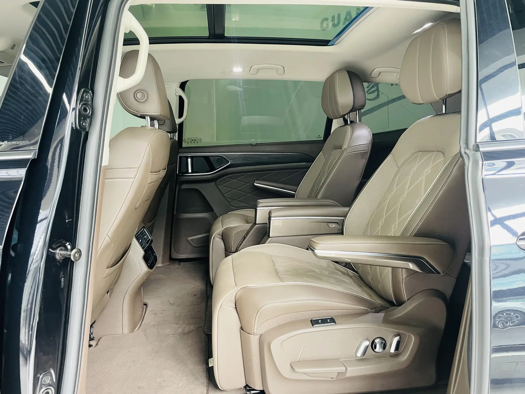 Volkswagen Weiran 380TSI Premium Edition