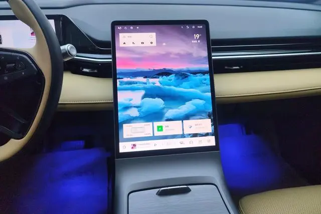 Geely Galaxy Galaxy L6 1.5T DHT 125km Starship