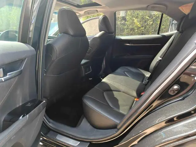 TOYOTA Camry 2.0G Deluxe Edition