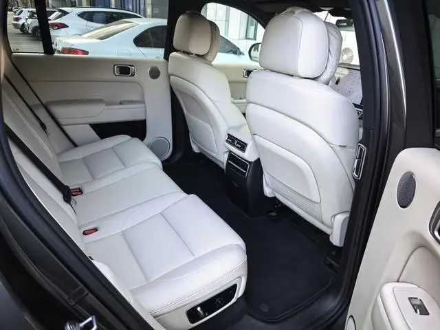 Li Auto Ideal L7 Pro version