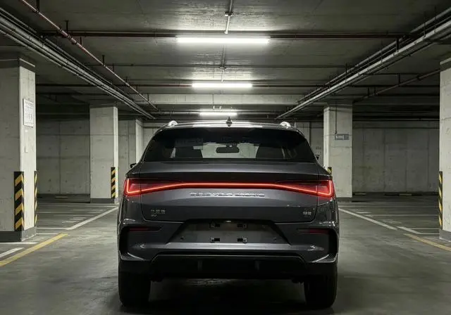 BYD BYD e2 Luxury