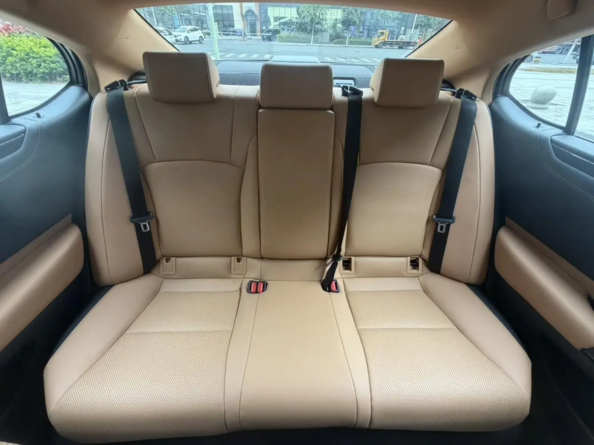 Lexus Lexus ES 200 Excellent Edition
