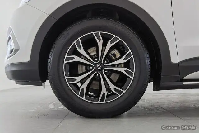Hyundai Shengda 2.0T automatic two-wheel drive intelligent 7-seater
