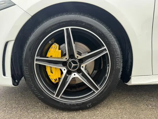 Mercedes-Benz Mercedes-Benz A-class A 200 L sports sedan