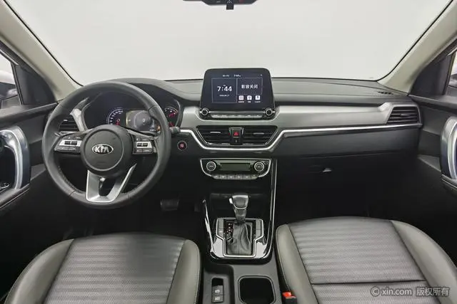 Kia Smart running 2.0L Automatic Smart Enjoy Deluxe Edition