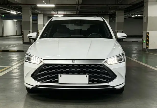 BYD Qin PLUS DM DM-i 55KM flagship type