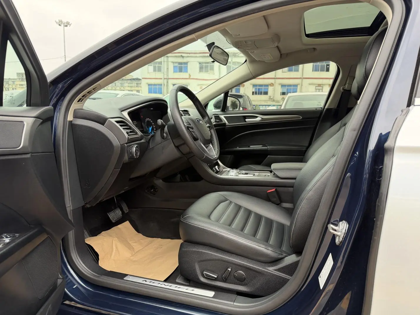 Ford Mondeo EcoBoost 200 fashion type