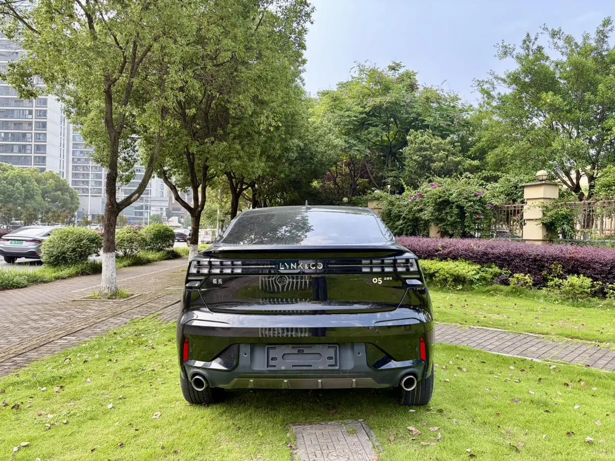 LYNK & CO Lynk 05 2.0TD four-wheel drive Jin Plus