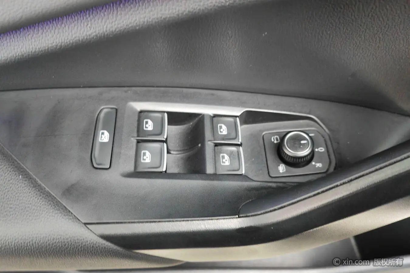 Volkswagen Sagitar 280TSI DSG Comfortable Smart Edition